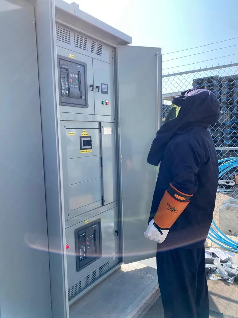 Seguridad, conexión de alta tensión.